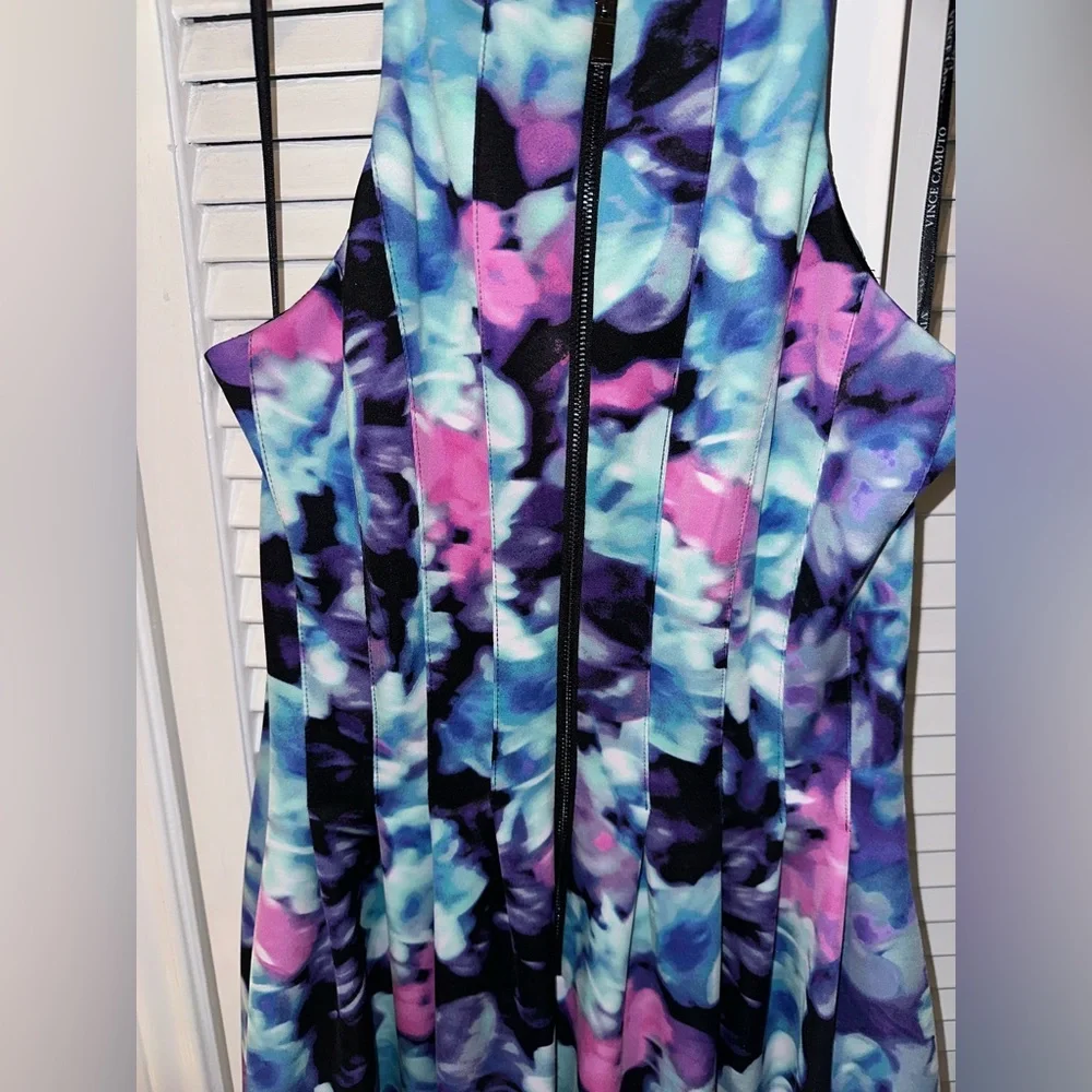 Vince Camuto Floral Scuba Watercolor Dress - Fit & Flare with Pockets - Picture 4 of 10